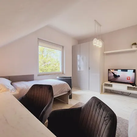 Startowa 4a Apartman *
